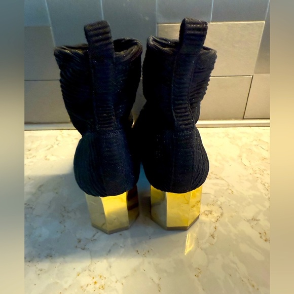 Katy Perry Gold Mesh Boots Size 5.5 - Picture 9 of 9
